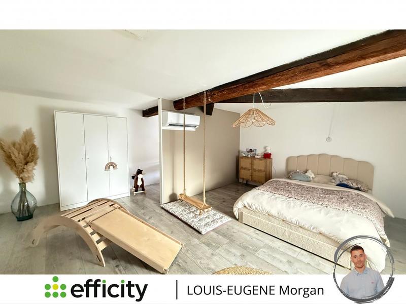 Demeure - 175 m² - 6 pièces