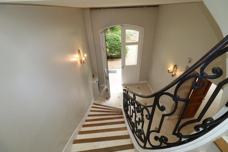 Maison ancienne - 232 m² - 8 pièces