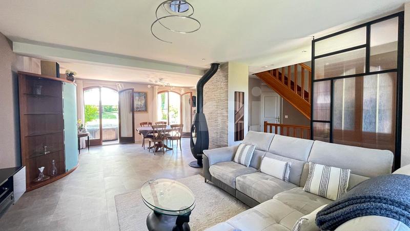 Maison - 150 m² - 6 pièces