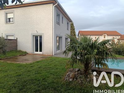 Maison - 102 m² - 5 pièces