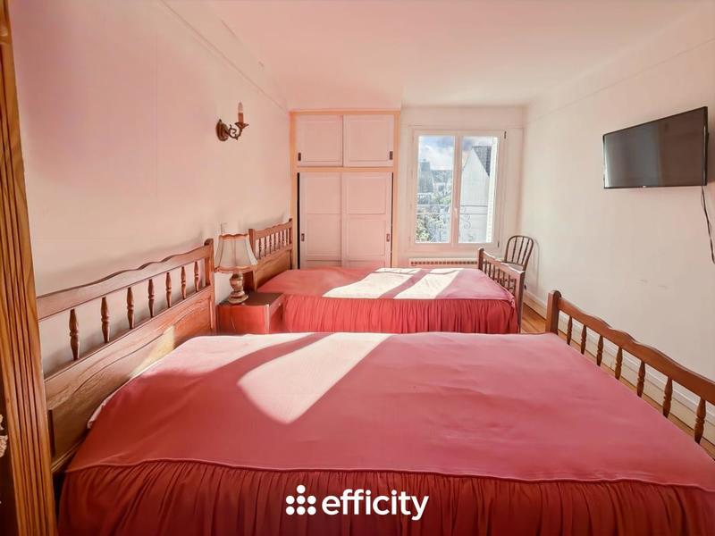 Pavillon - 140 m² - 6 pièces