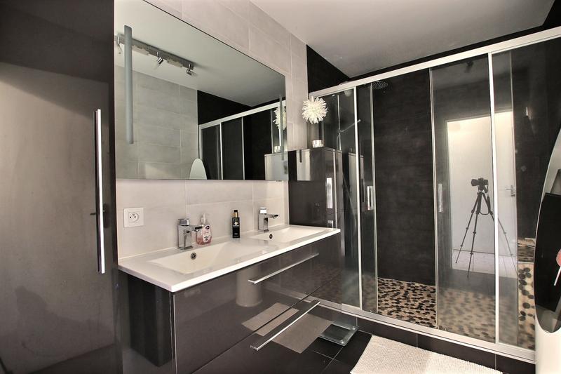 Appartement - 91 m² - 4 pièces