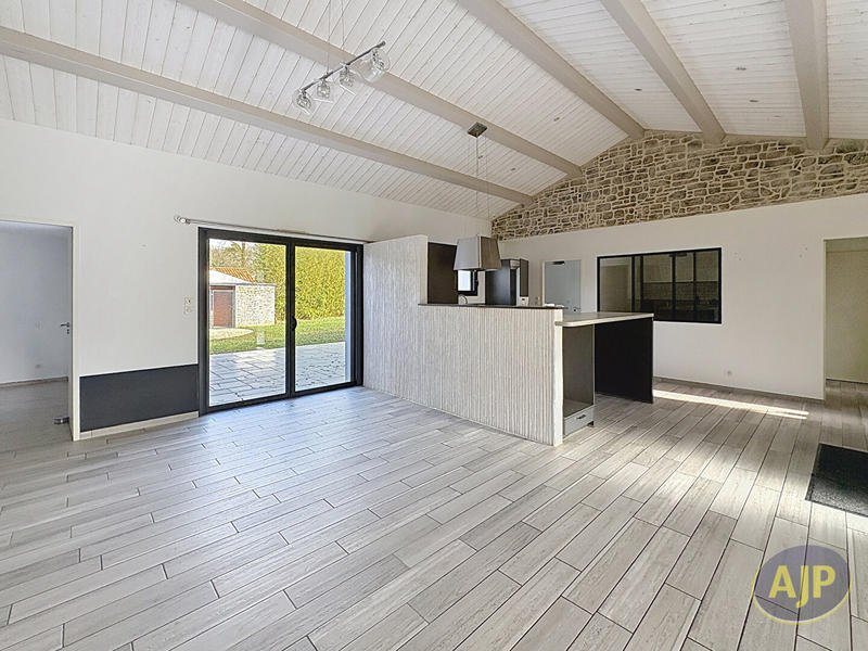 Maison - 137 m² - 6 pièces