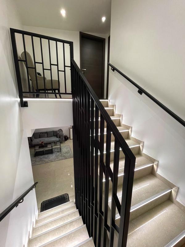 Maison - 246 m² - 7 pièces