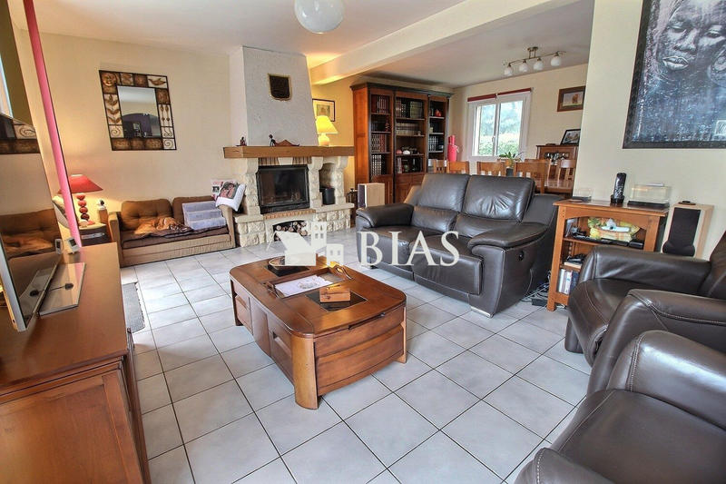 Maison - 102 m² - 4 pièces