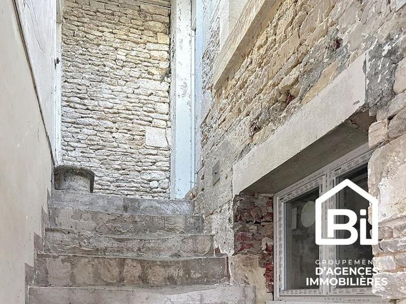 Maison - 338 m² - 12 pièces