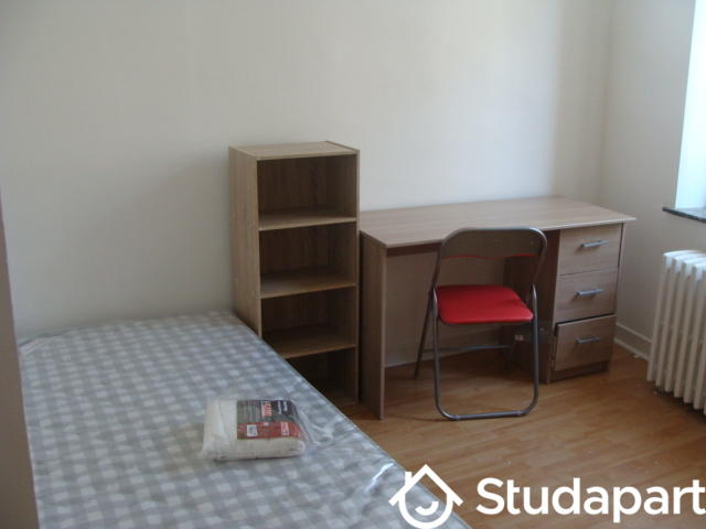Chambre - 10 m² - 1 pièce
