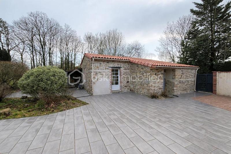 Maison en pierre - 153 m² - 5 pièces