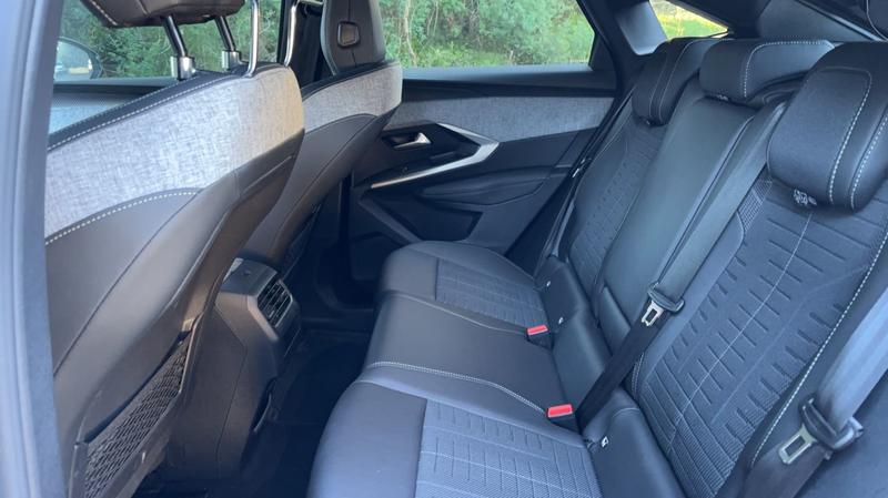 Peugeot 3008 1.2 Hybrid 136 e-Dsc6 Gt Line - Automatique