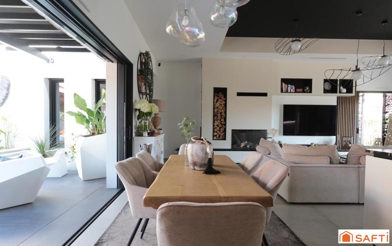 Maison - 171 m² - 5 pièces