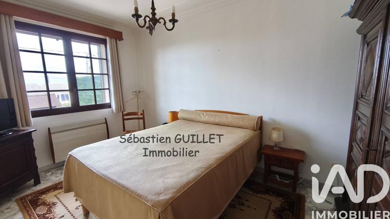 Maison - 248 m² - 12 pièces