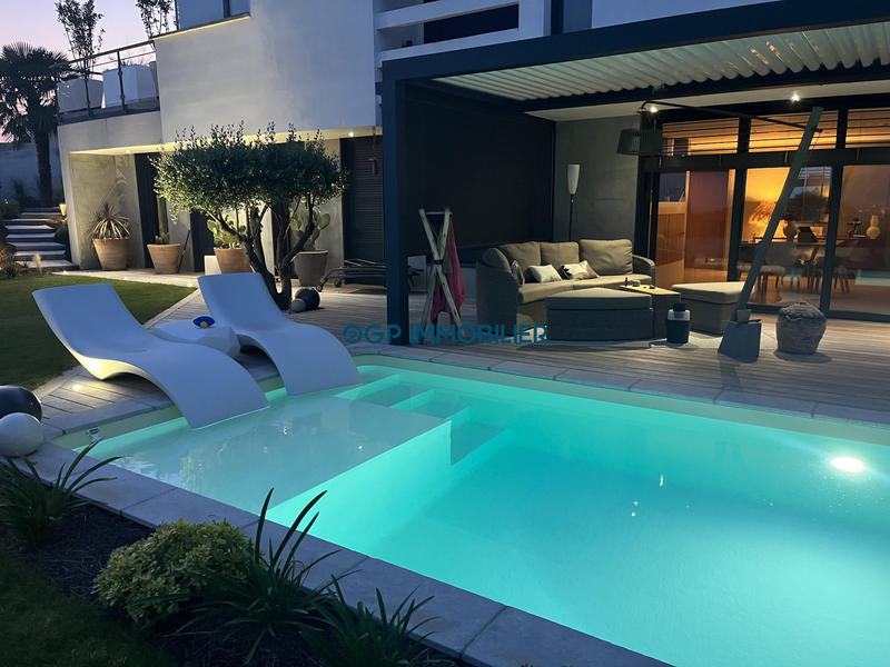 Maison contemporaine - 190 m² - 5 pièces