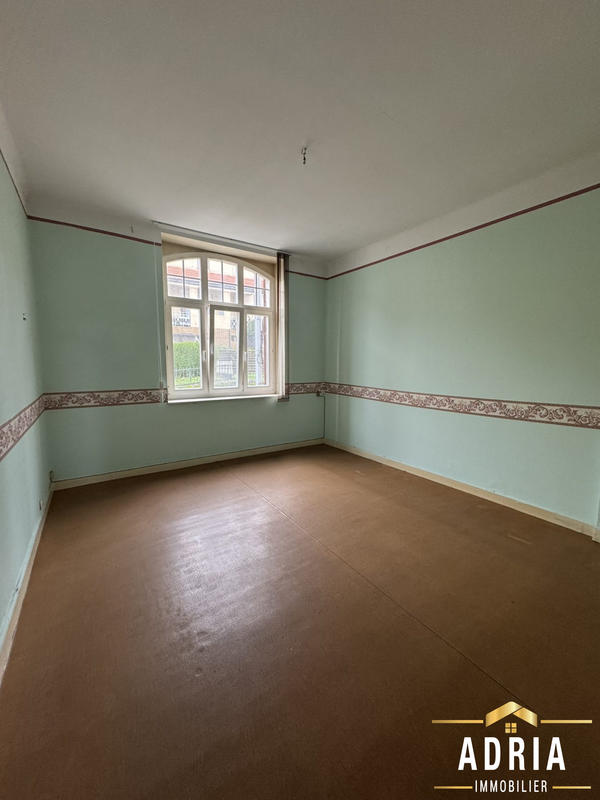 Maison - 127 m² - 8 pièces