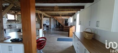 Maison - 277 m² - 11 pièces