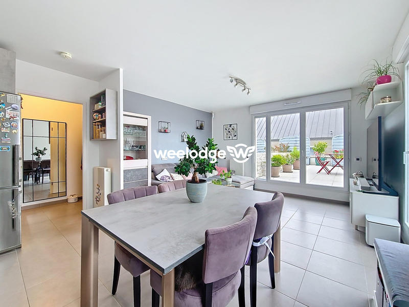 Appartement - 80 m² - 4 pièces