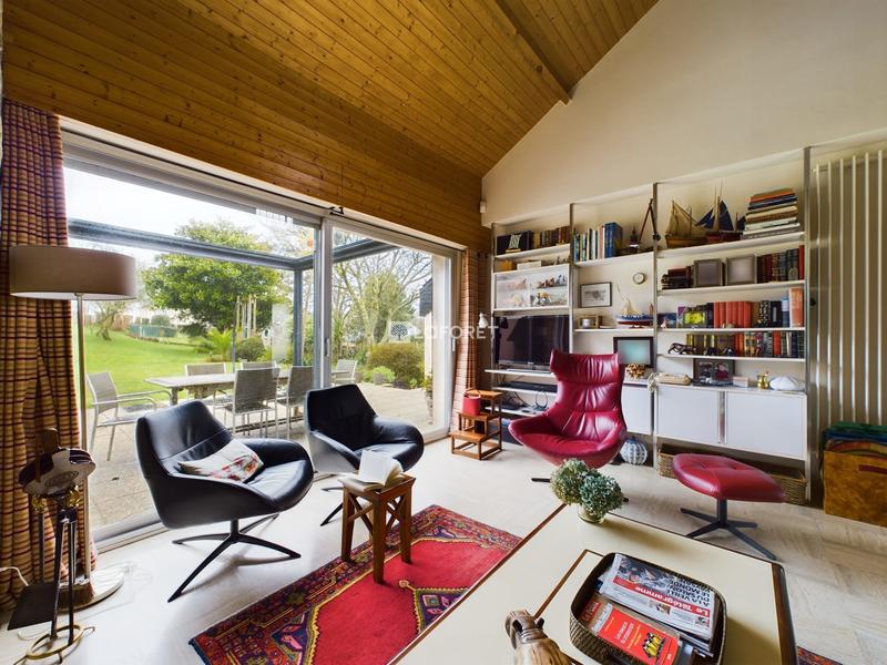 Maison - 213 m² - 8 pièces