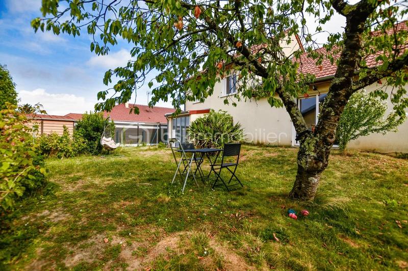 Pavillon - 100 m² - 5 pièces