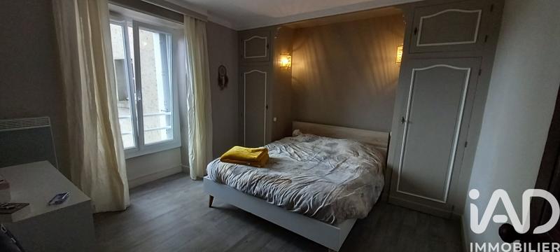 Maison - 213 m² - 9 pièces