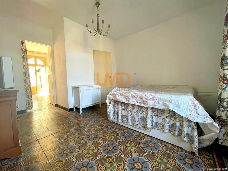 Demeure - 247 m² - 14 pièces