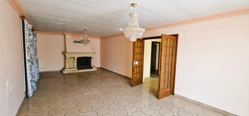 Maison - 200 m² - 6 pièces