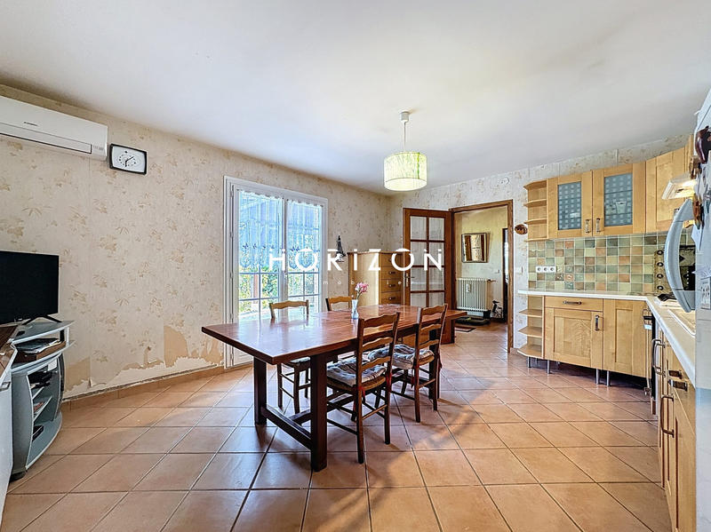 Maison - 200 m² - 6 pièces