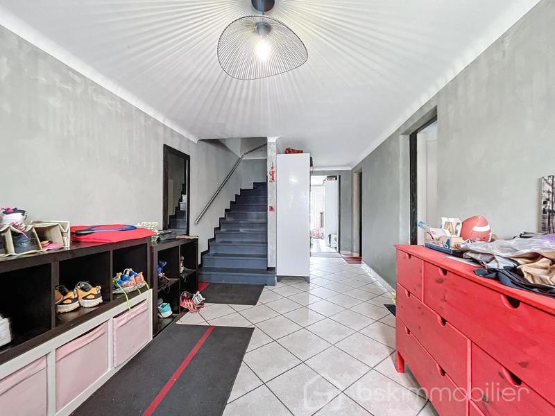 Maison traditionnelle - 190 m² - 9 pièces