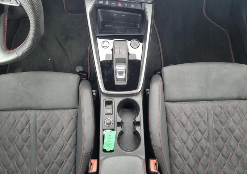 Audi A3 sportback 45 TFSIe 245 s-Line Hybrid Rechargeable / Attache Remorque Caméra de Recul Coffre Elec Keyless Carplay Android Auto