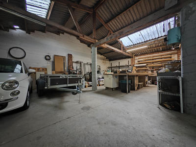 Parking / Garage - 222 m²