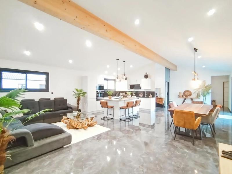 Maison - 148 m² - 5 pièces