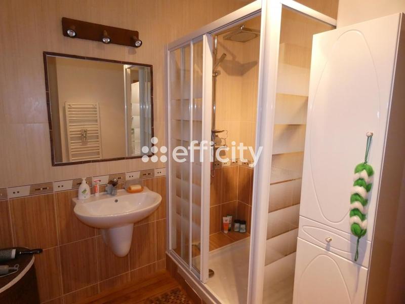 Maison - 360 m² - 9 pièces