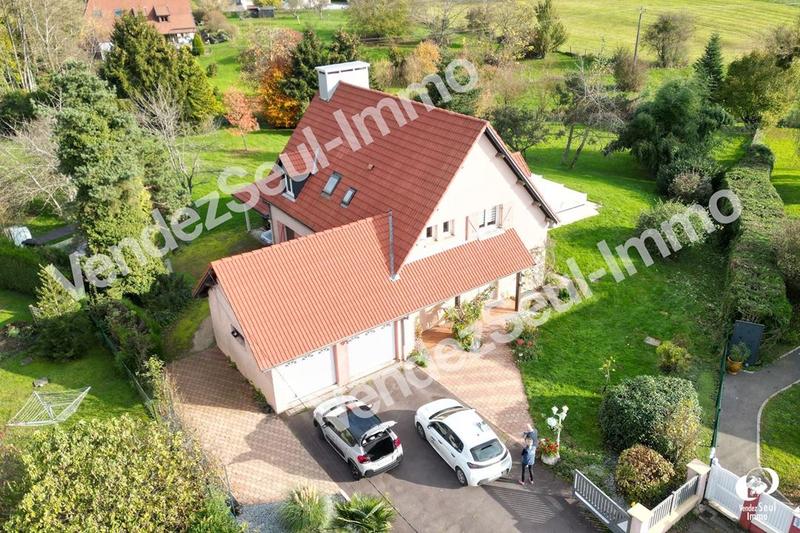 Maison traditionnelle - 190 m² - 8 pièces