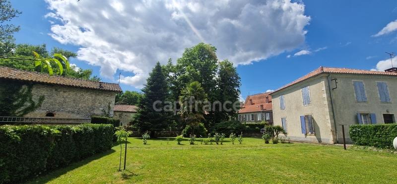 Maison - 200 m² - 6 pièces