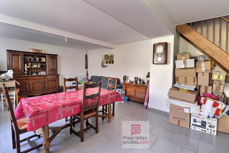 Maison - 99 m² - 7 pièces