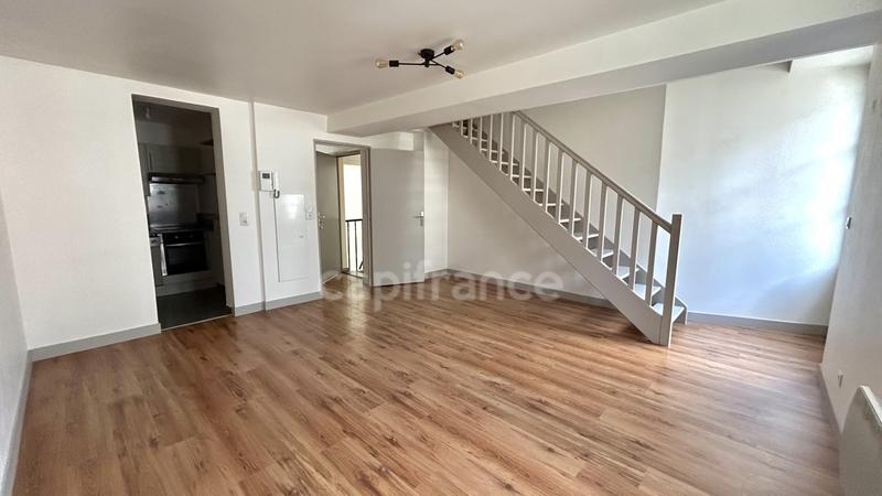 Immeuble - 207 m² - 9 pièces