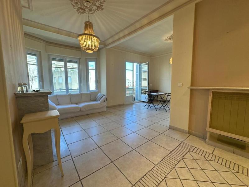 Appartement - 76 m² - 2 pièces