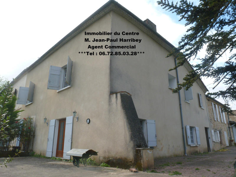 Maison - 336 m² - 8 pièces