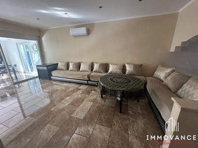 Maison - 99 m² - 5 pièces