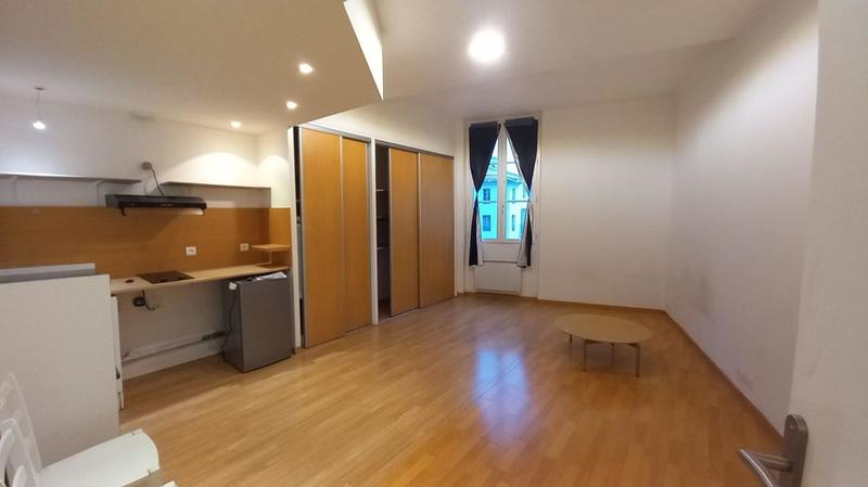 Studio - 28 m² - 1 pièce