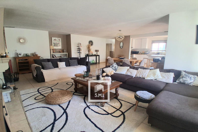 Maison - 182 m² - 6 pièces