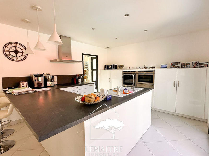 Maison - 163 m² - 5 pièces