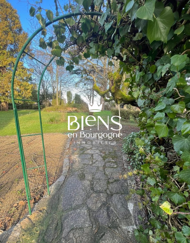 Maison - 190 m² - 6 pièces