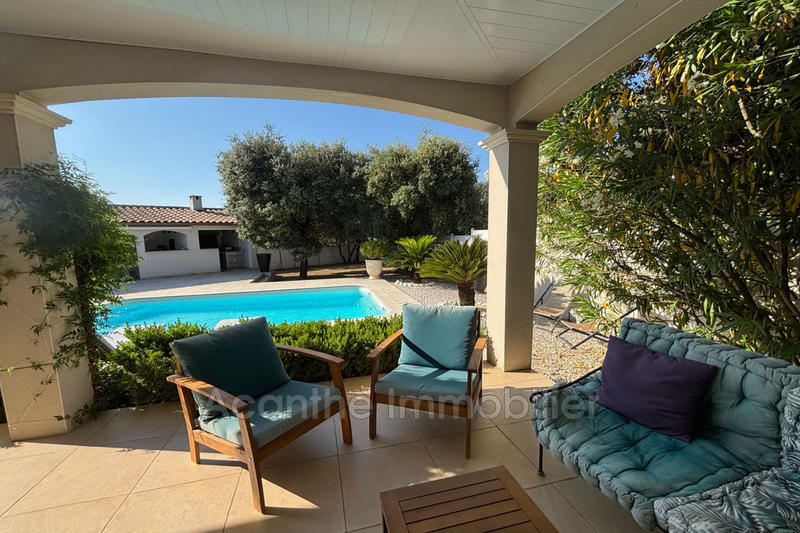 Villa - 203 m² - 6 pièces