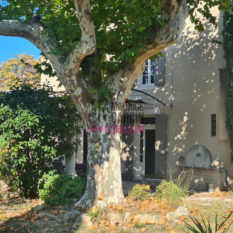 Maison - 250 m² - 7 pièces