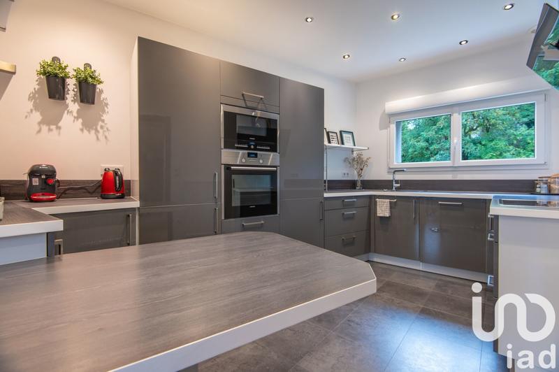 Appartement - 98 m² - 5 pièces