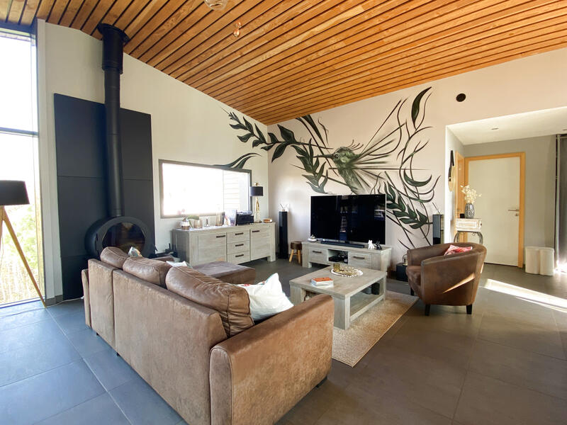 Maison - 200 m² - 7 pièces