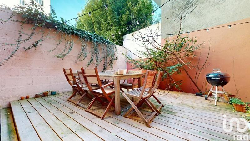 Maison - 210 m² - 10 pièces