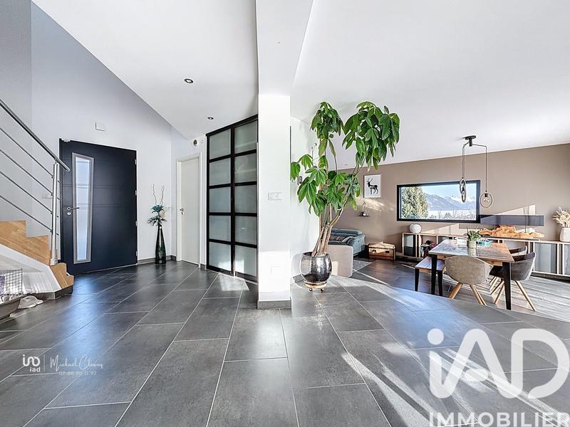 Maison - 159 m² - 6 pièces