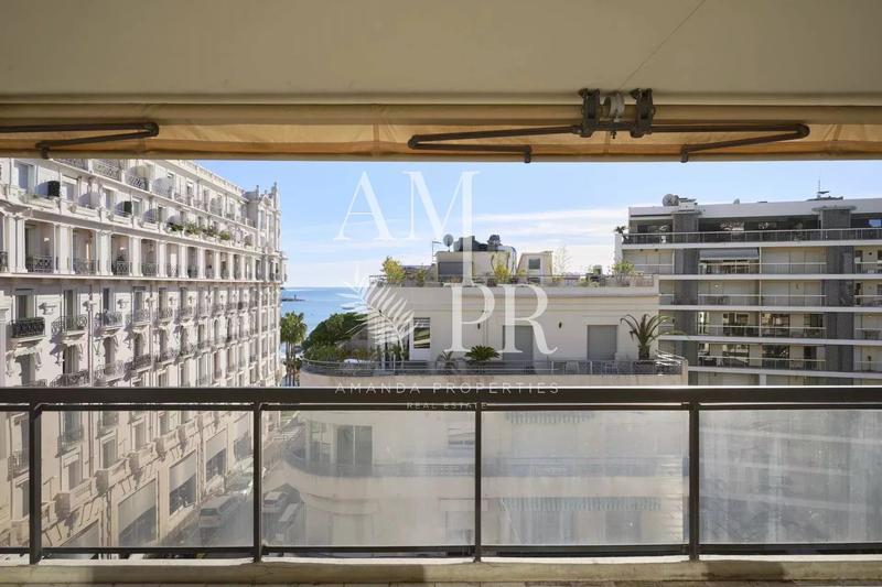 Appartement - 85 m² - 3 pièces