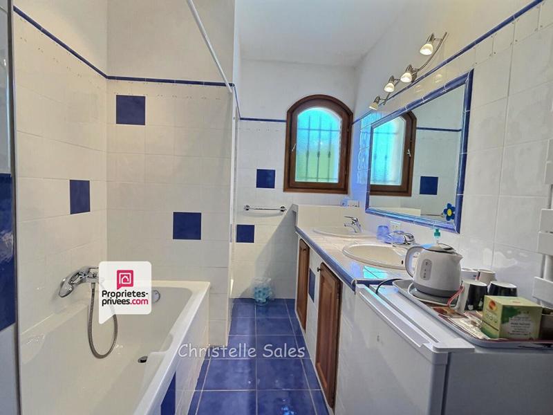 Maison - 190 m² - 8 pièces