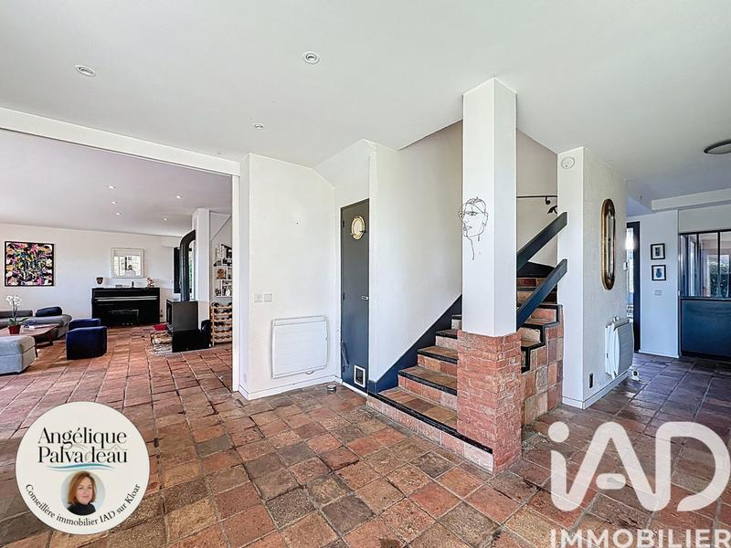 Maison - 242 m² - 8 pièces